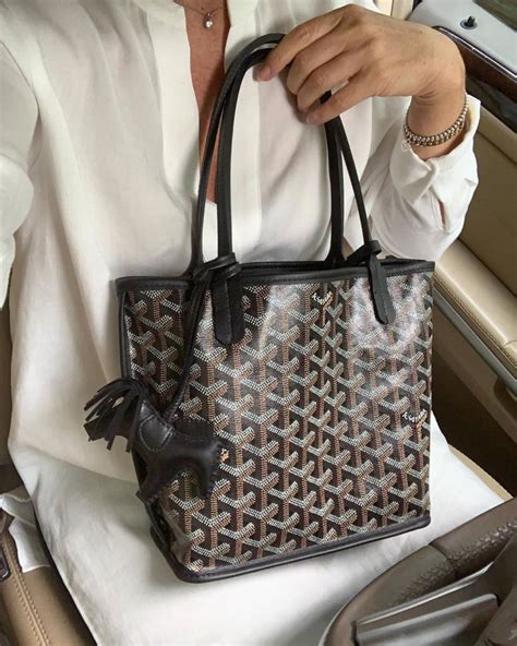 goyard paris prices 2019|Goyard saint louis pm price.